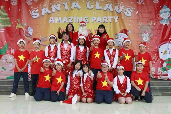 Trung học cơ sở Xuân Phương tưng bừng tổ chức ngày lễ Giáng Sinh năm 2018
